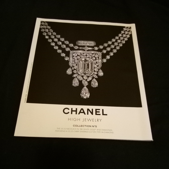 Harper's Bazaar Magazine The Art Issue Miley Cyrus December 2024/January 2025 - Picture 8 of 14